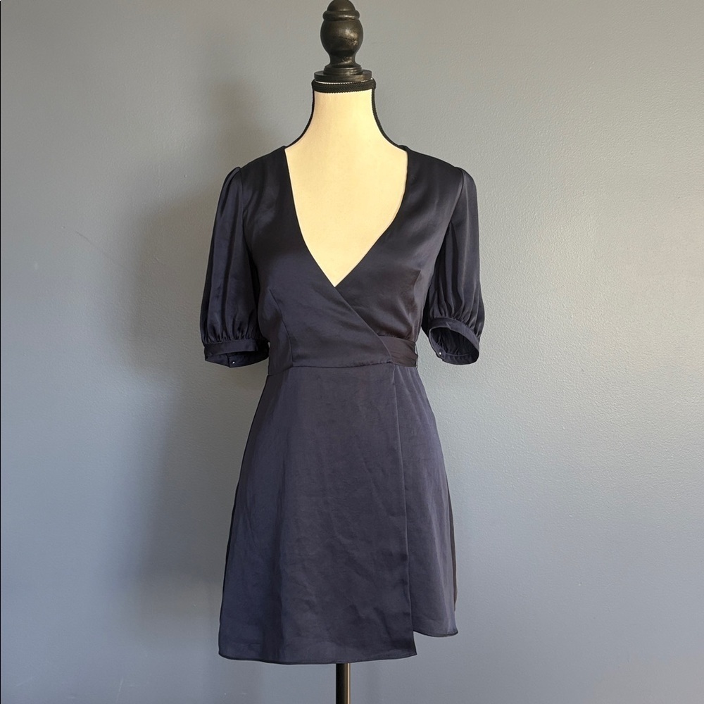 Aritzia Wilfred Free Lune classy navy blue satin puff sleeve wrap dress XXS